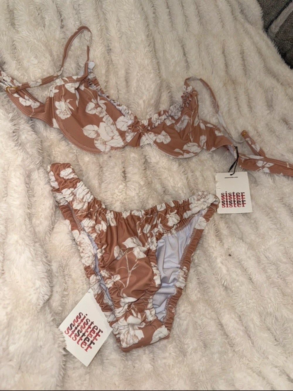 Floral Ruffle Bikini Set (sister) - Picture 2 of 2